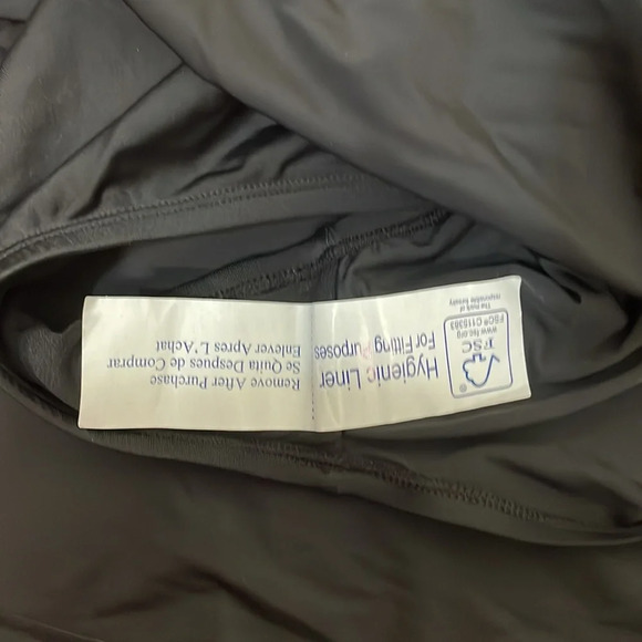 ISLAND ESCAPE Full Coverage Swim Skirt Swimsuit Bottom Black 18W NWT - Picture 6 of 8